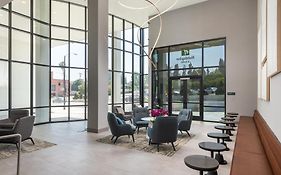 Holiday Inn & Suites Monterey Park - Los Angeles By Ihg