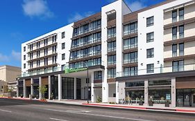 Holiday Inn & Suites Monterey Park - Los Angeles By Ihg